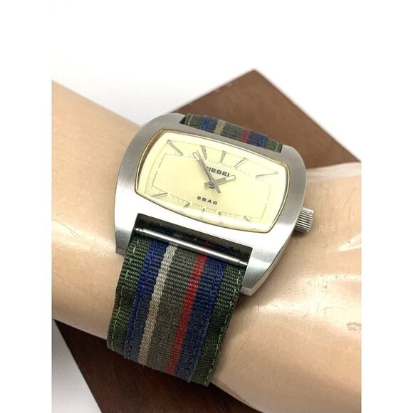 Diesel Men's Watch DZ2060 Quartz Silver Dial Analog Nylon Strap 44mm - Picture 5 of 13